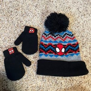 LIKE BRAND NEW toddler fairisle Marvel Spider-Man beanie & matching glove set!!